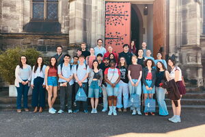 photo de groupe du rencontre linguistique et culture
