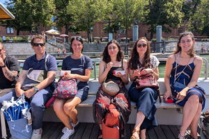 Team building Eucor 2024 à Bâle – Snack à base de fraises sur le bateau Team building Eucor 2024 à Bâle – Snack à base de fraises sur le bateau