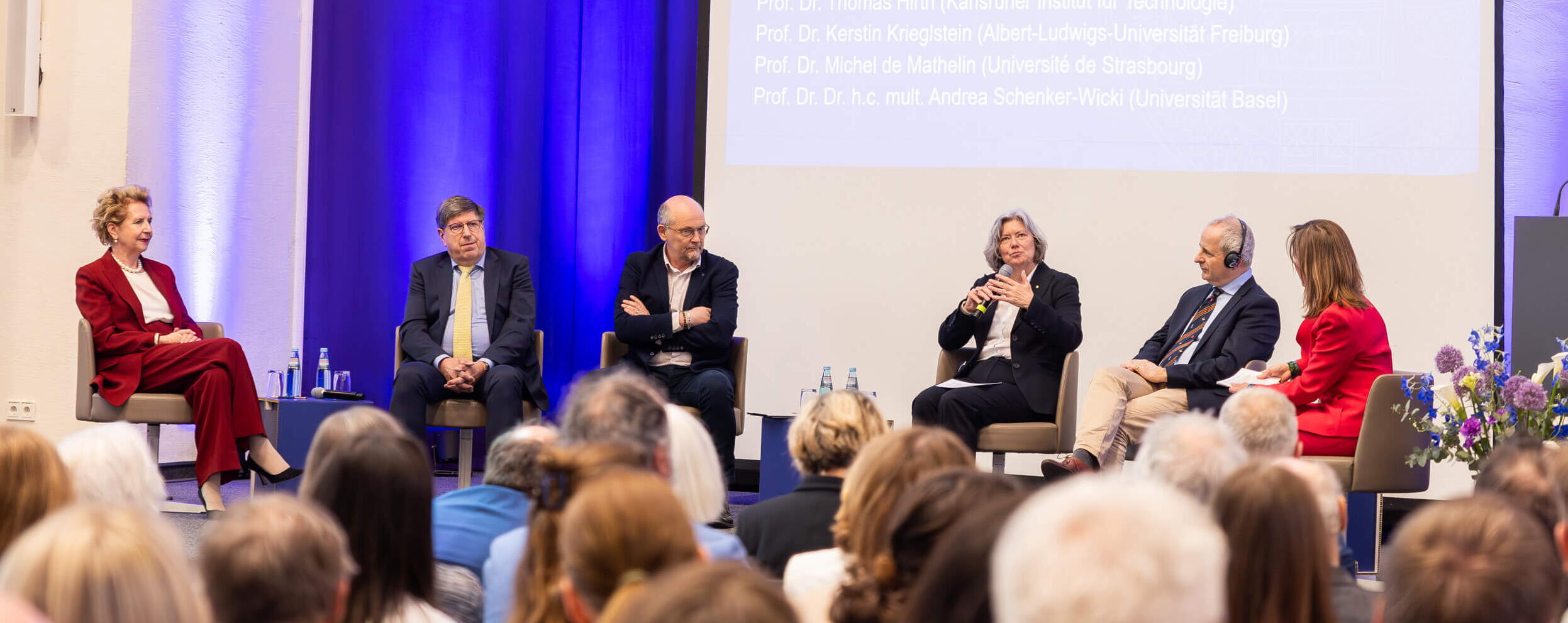 Podiumsdiskussion zu grenzüberschreitender Zusammenarbeit